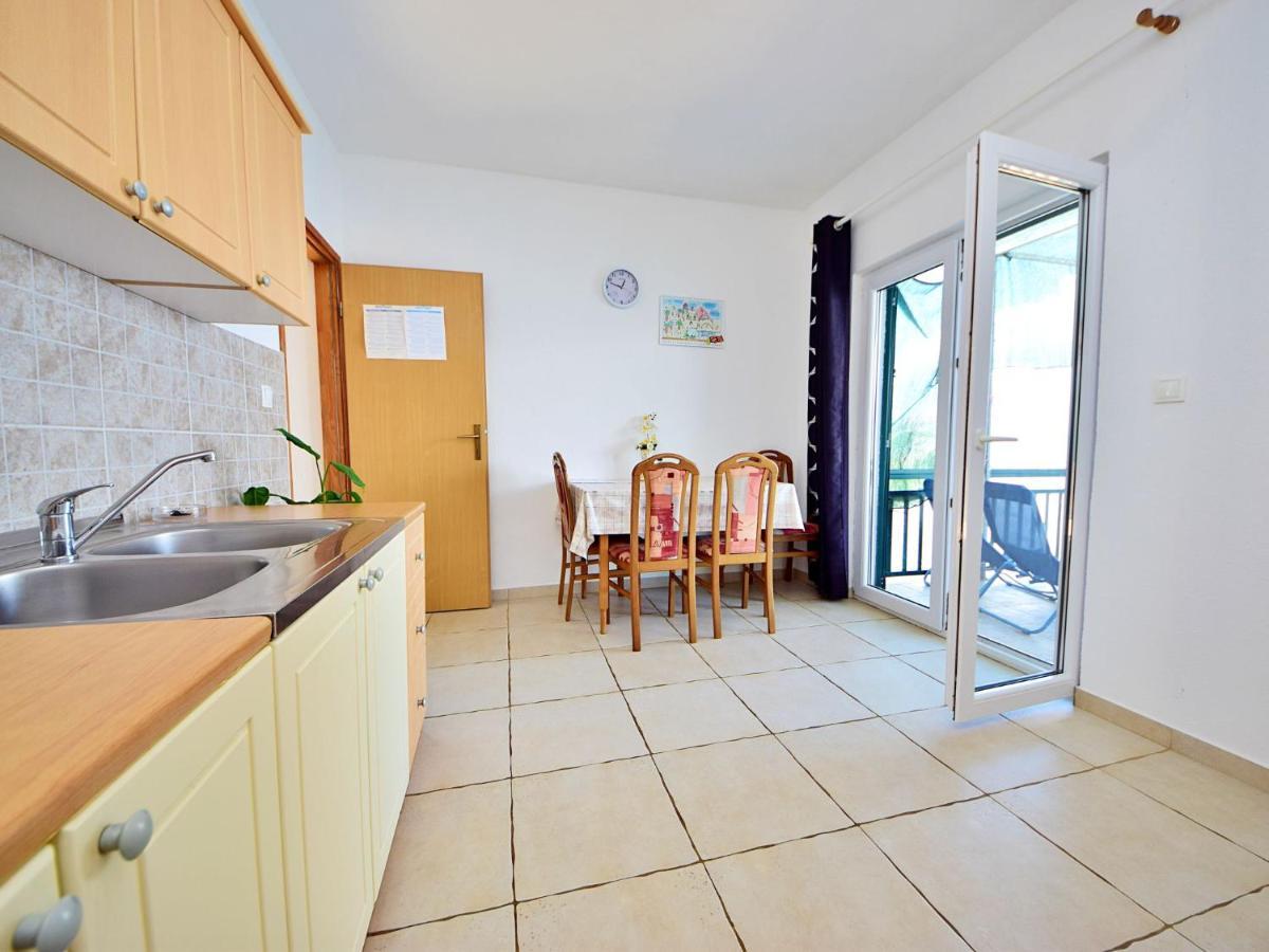 Holiday Home Tina - Hvr501 By Interhome Gdinj Kültér fotó