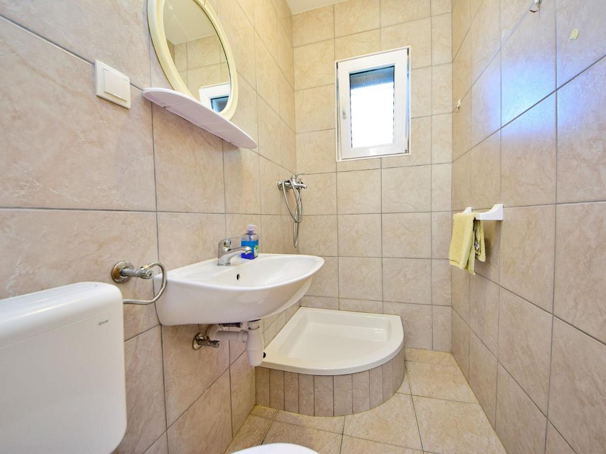 Holiday Home Tina - Hvr501 By Interhome Gdinj Kültér fotó