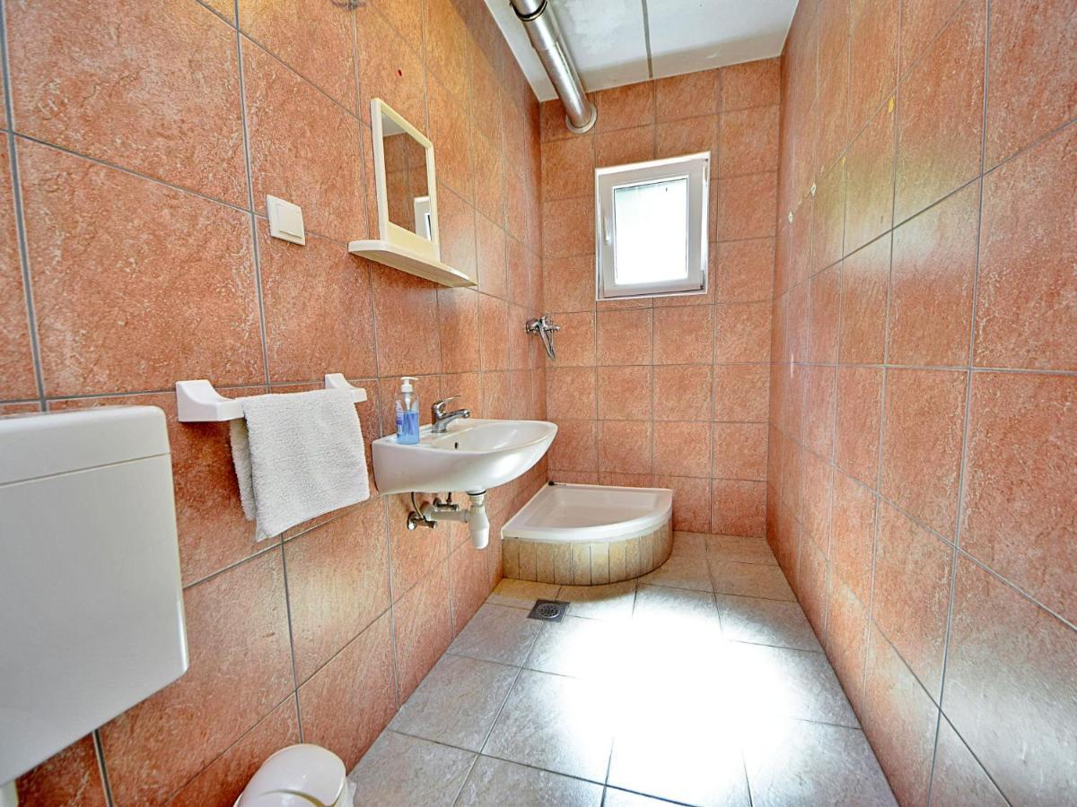 Holiday Home Tina - Hvr501 By Interhome Gdinj Kültér fotó